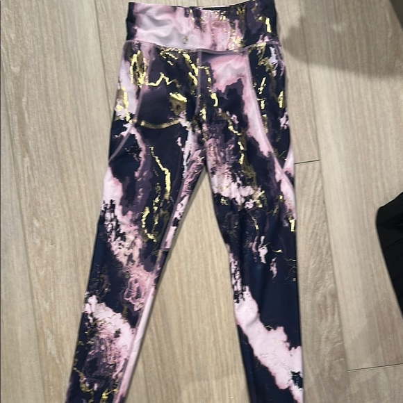 Old Navy Pink and Black Marble Leggings - Picture 2 of 5